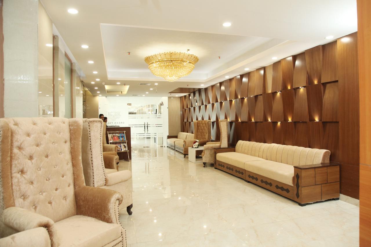 Green Palms Hotel Delhi Zewnętrze zdjęcie