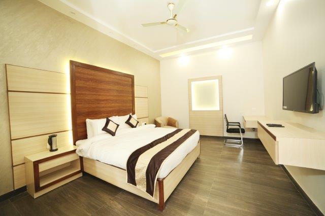 Green Palms Hotel Delhi Zewnętrze zdjęcie