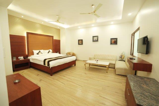 Green Palms Hotel Delhi Zewnętrze zdjęcie